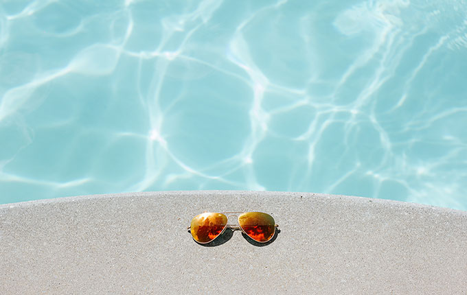 Bild einer Pool-Sonnenbrille