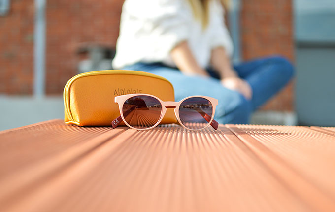 Image of womens sunglasses2