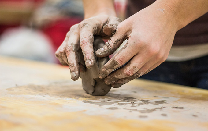 Arbeiten mit Modelliermasse