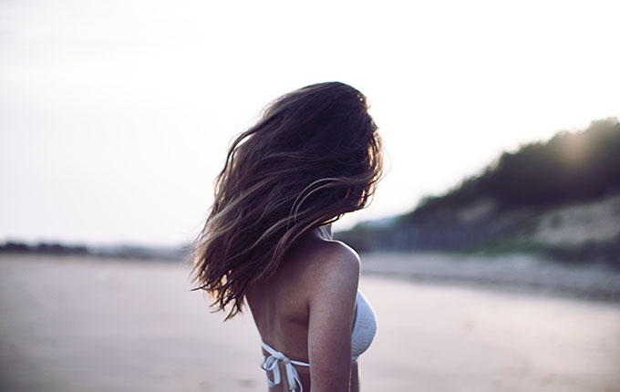 Frau am Strand